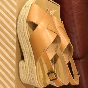 So Lydia Amalfi platform nude heel sandals, size 9